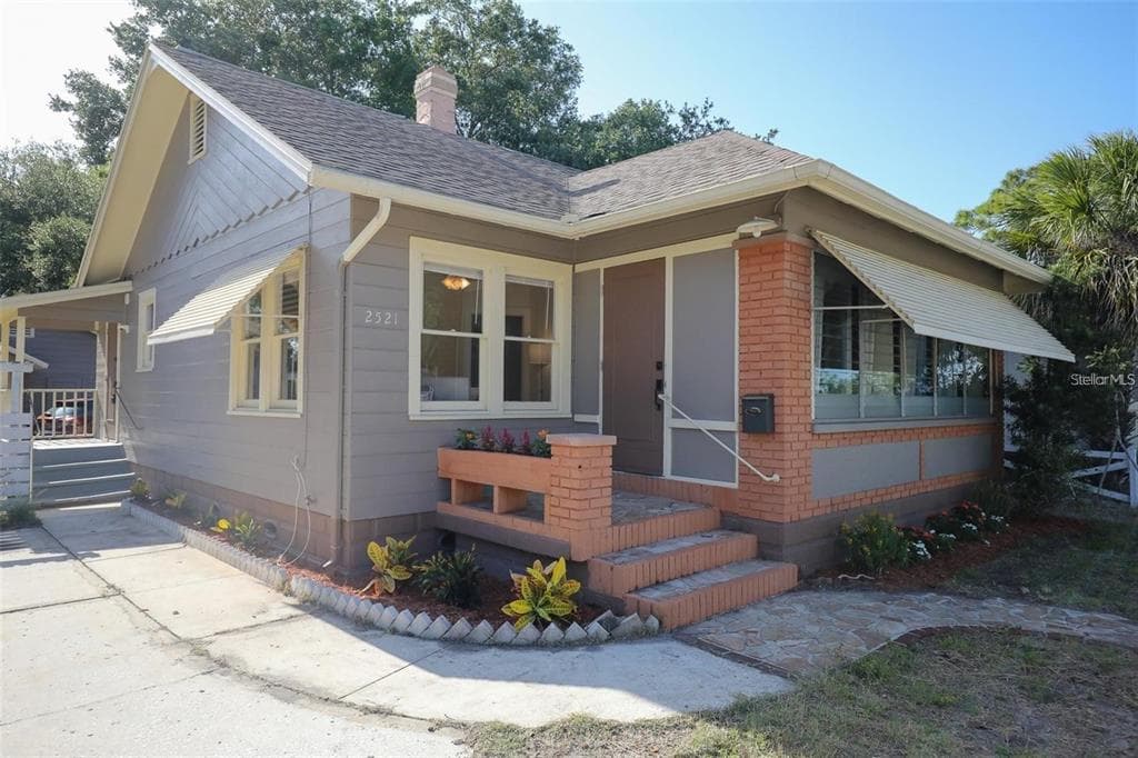 2521 4TH STREET S ST PETERSBURG, FL 33705