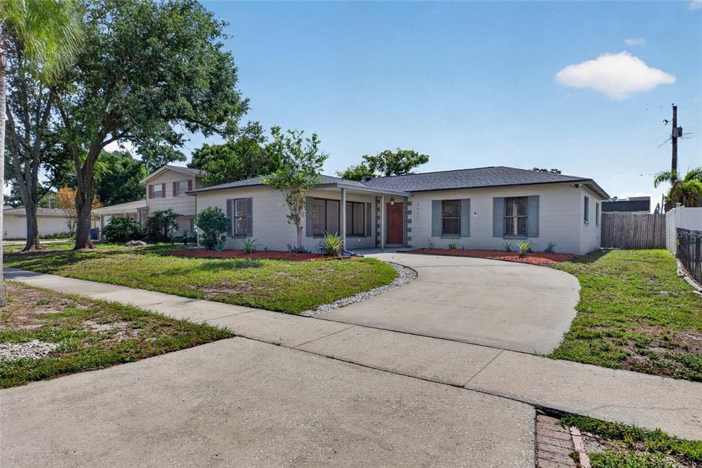 6411 SANTA MONICA DRIVE TAMPA, FL 33615