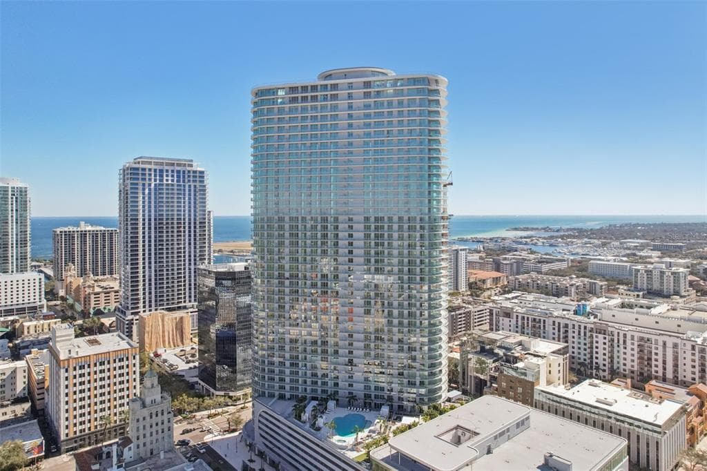 400 CENTRAL AVENUE UNIT 1601 ST PETERSBURG, FL 33701