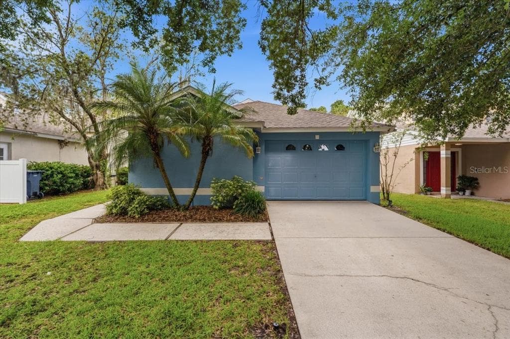 5863 MEADOWPARK PLACE LITHIA, FL 33547