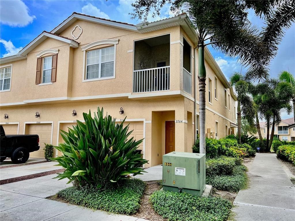 3762 PARKRIDGE CIRCLE UNIT 23-106 SARASOTA, FL 34243
