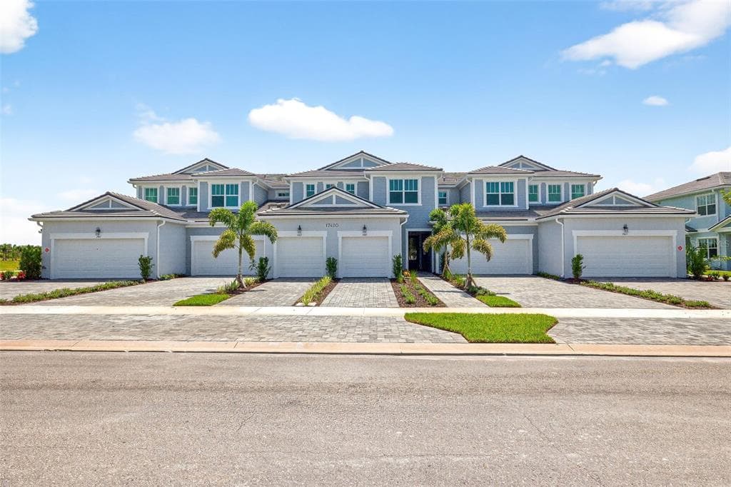 17420 MOONFLOWER DRIVE UNIT 201 VENICE, FL 34293