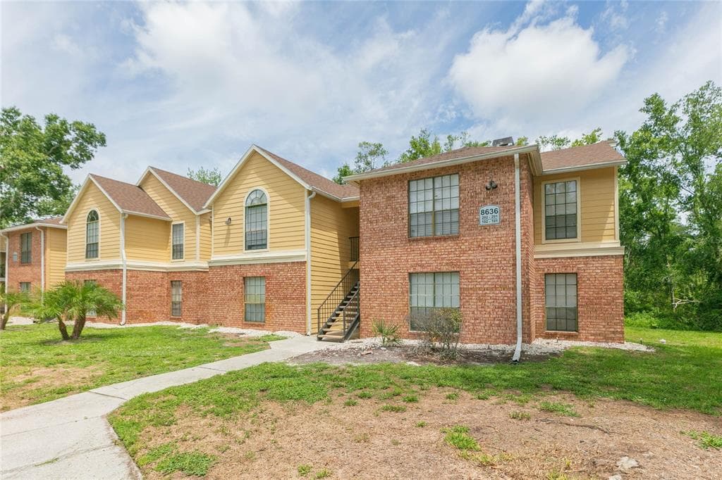 8636 MALLARD RESERVE DRIVE UNIT 201 TAMPA, FL 33614