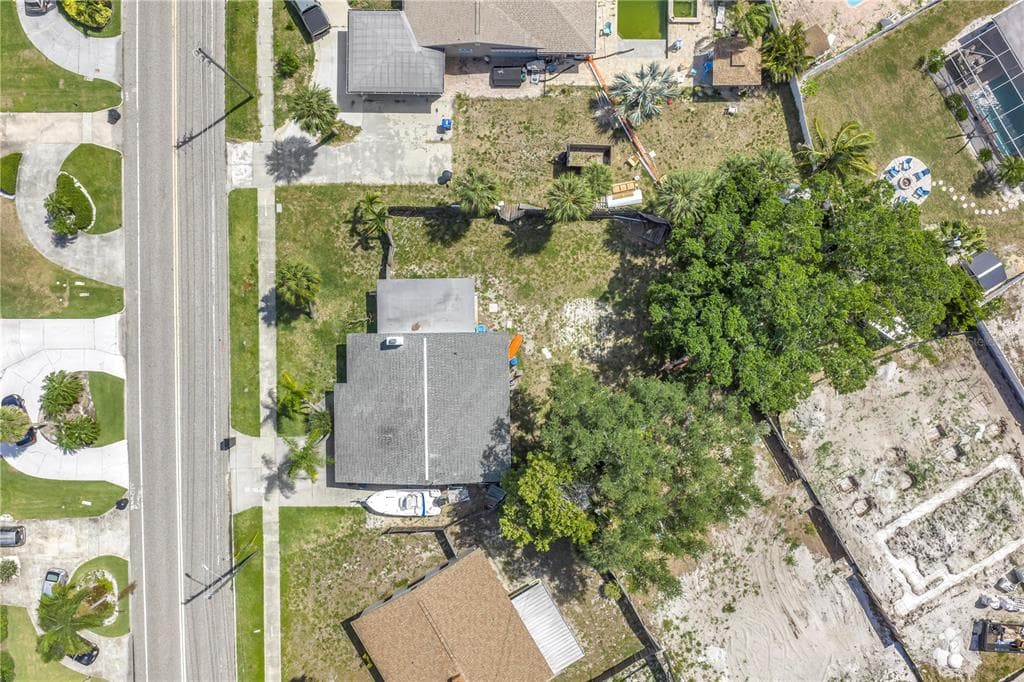 4030 OVERLOOK DRIVE NE ST PETERSBURG, FL 33703