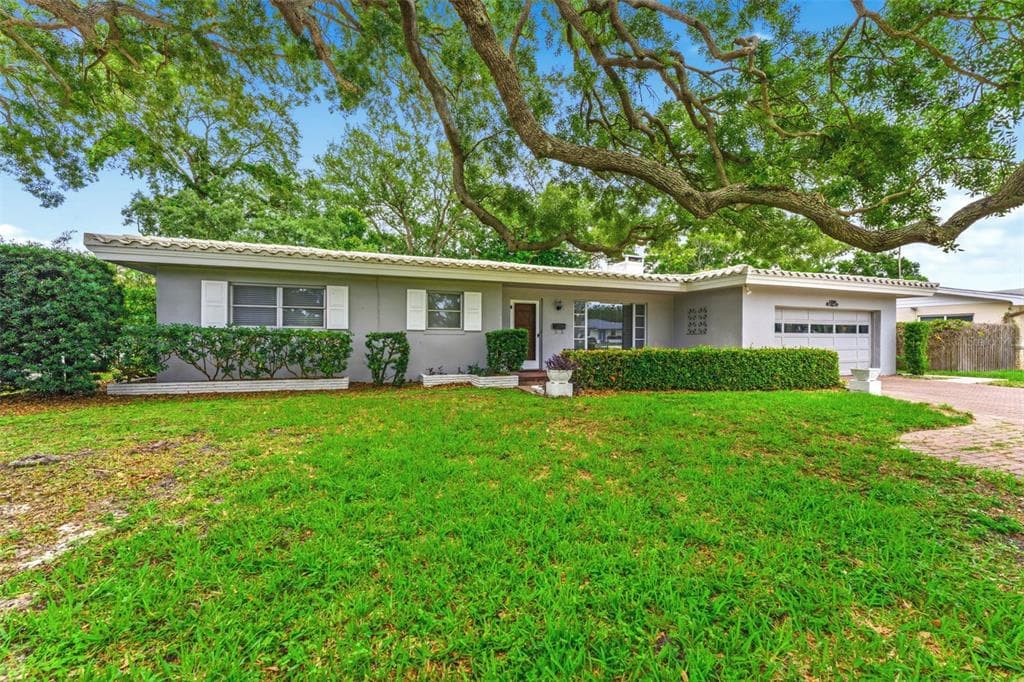 1705 INDIAN ROCKS ROAD BELLEAIR, FL 33756