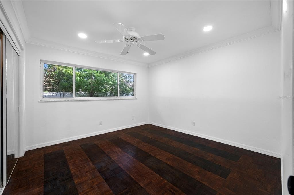 1764 LINWOOD CIRCLE CLEARWATER, FL 33755