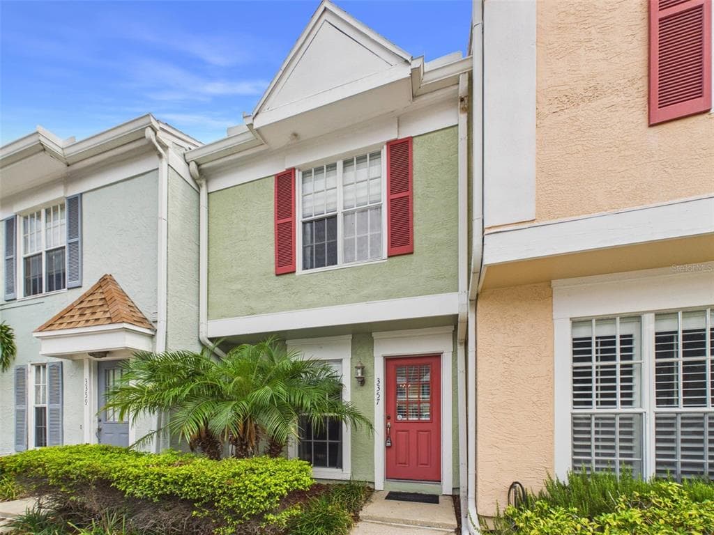 3357 W WYOMING CIRCLE UNIT 3-5 TAMPA, FL 33611