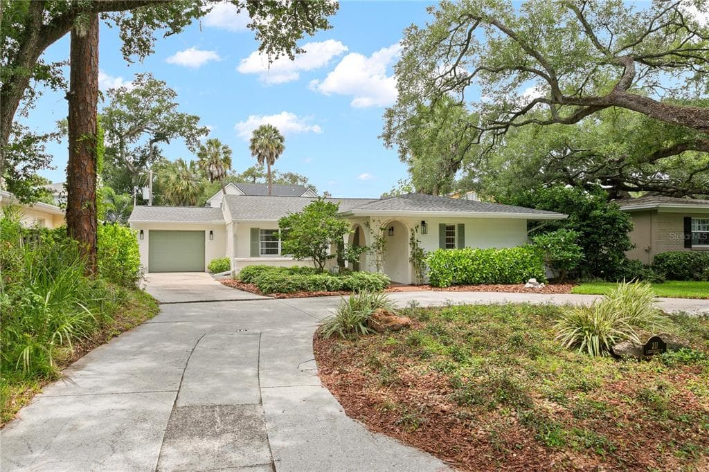211 S HESPERIDES STREET TAMPA, FL 33609
