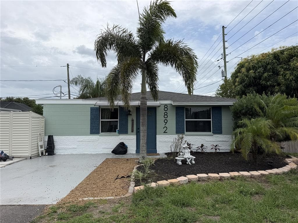 8892 79TH PLACE SEMINOLE, FL 33777