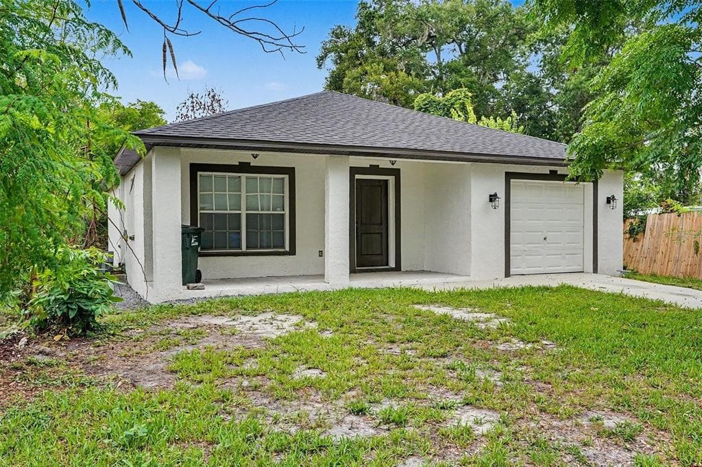 1128 NEVILLE AVENUE LAKELAND, FL 33805