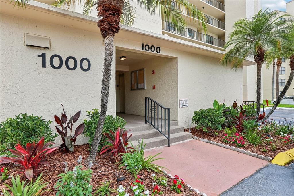 1000 COVE CAY DRIVE UNIT 3A CLEARWATER, FL 33760