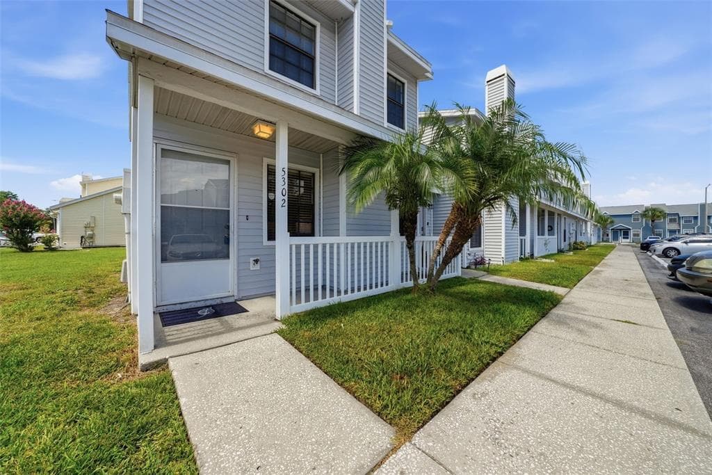 5302 LADYWELL COURT TAMPA, FL 33624