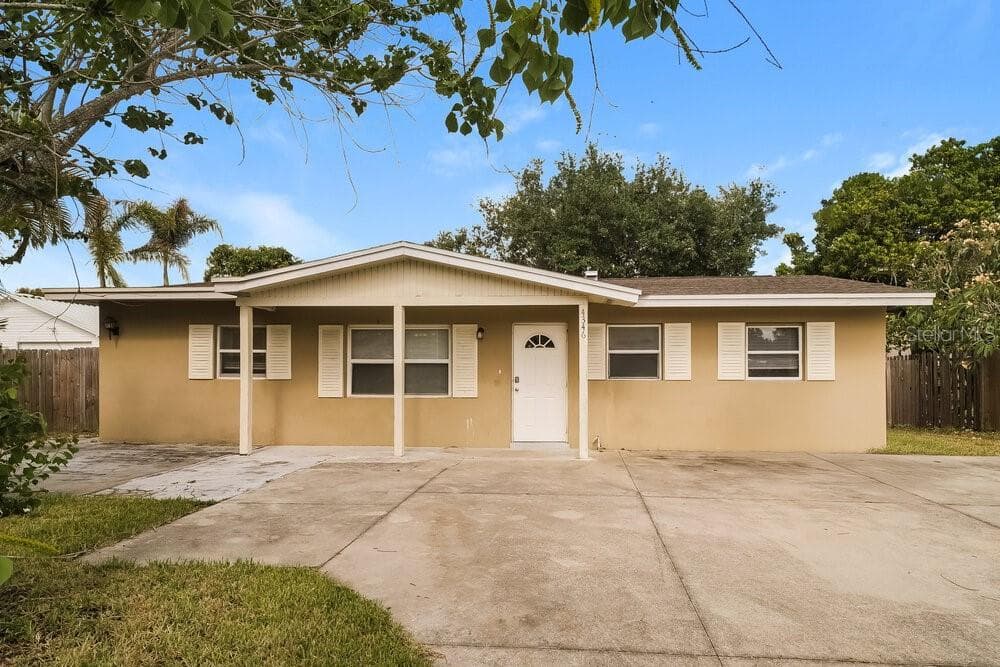 4346 TUFTS AVENUE FORT MYERS, FL 33901
