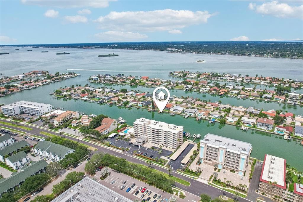 223 ISLAND WAY UNIT 4C CLEARWATER BEACH, FL 33767