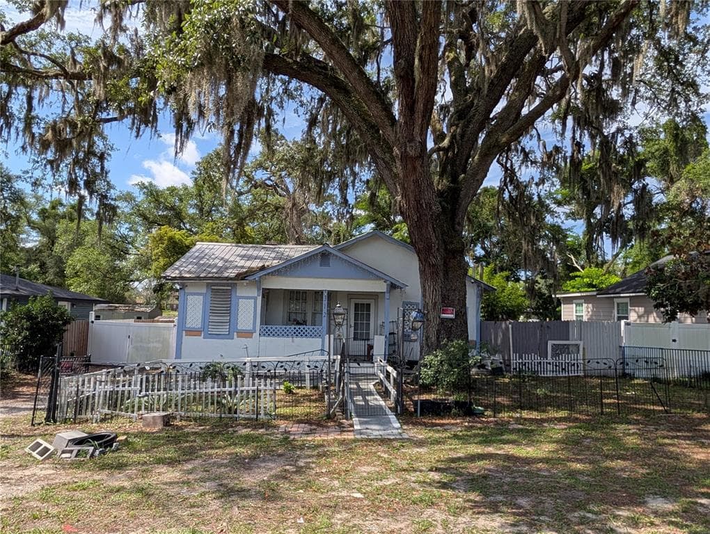 312 E 7TH STREET APOPKA, FL 32703