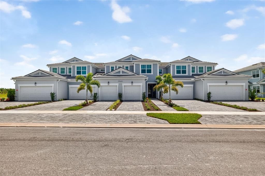 17420 MOONFLOWER DRIVE UNIT 202 VENICE, FL 34293