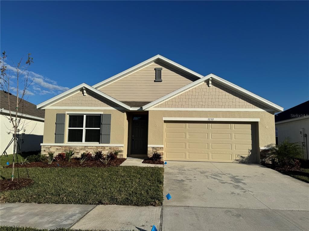 7232 BROAD RIVER AVENUE LAND O LAKES, FL 34638