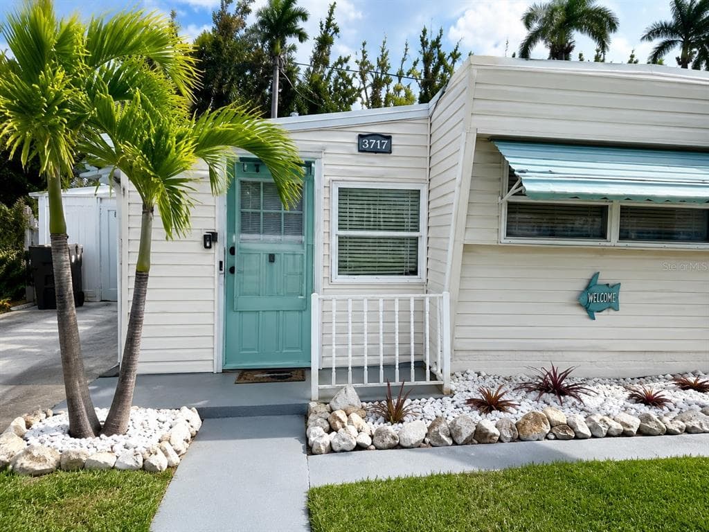 3717 115TH STREET COURT W BRADENTON, FL 34210