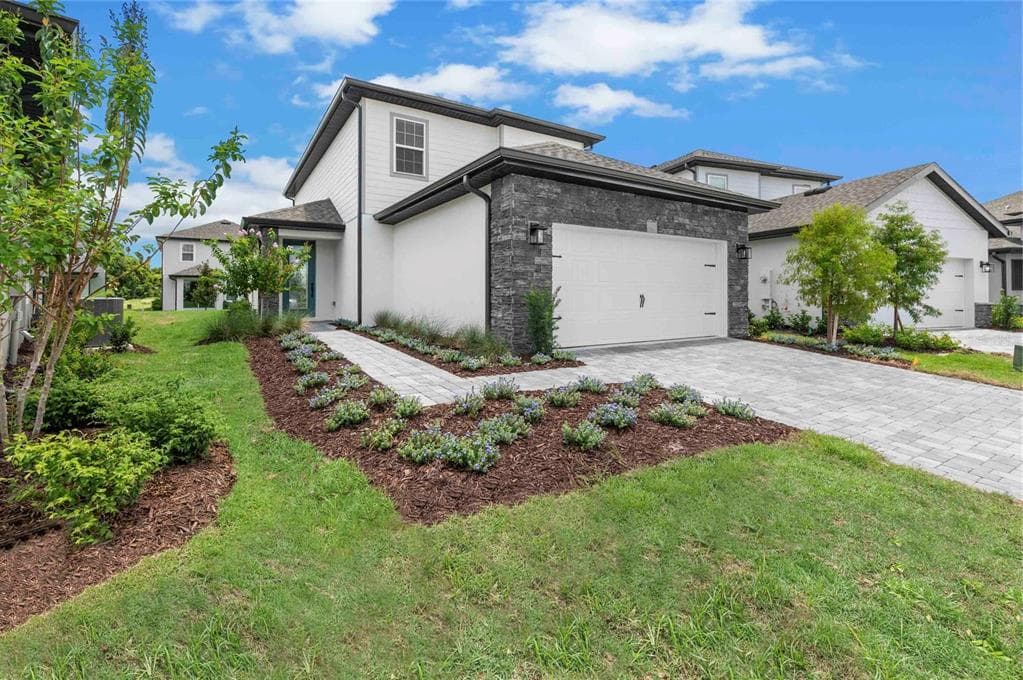 7899 SOMERSWORTH DRIVE KISSIMMEE, FL 34747