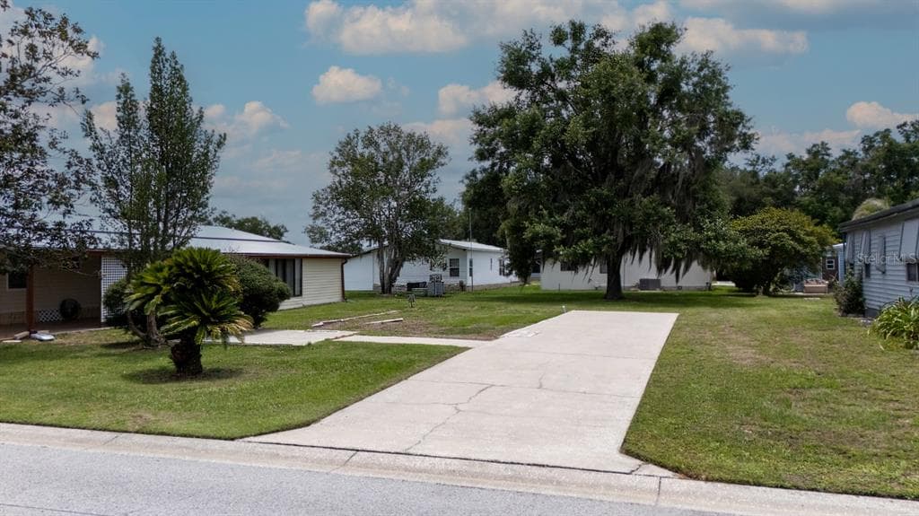 35100 COLONY HILLS DRIVE ZEPHYRHILLS, FL 33541
