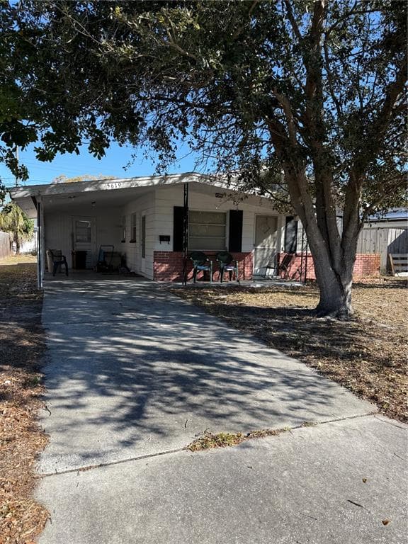 5619 19TH AVENUE N ST PETERSBURG, FL 33710