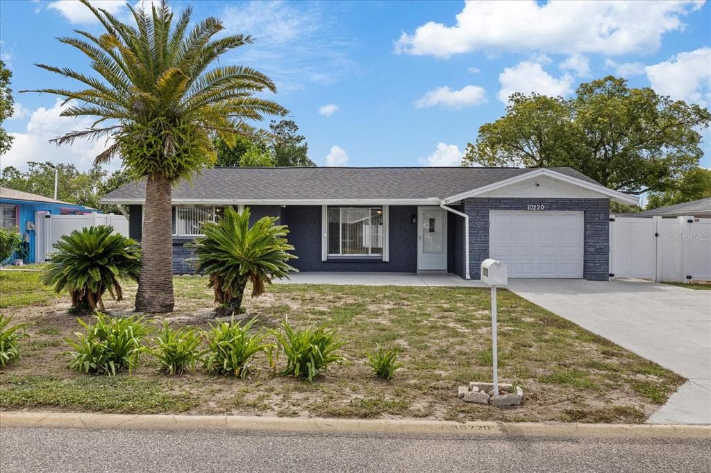 10220 OAK HILL DRIVE