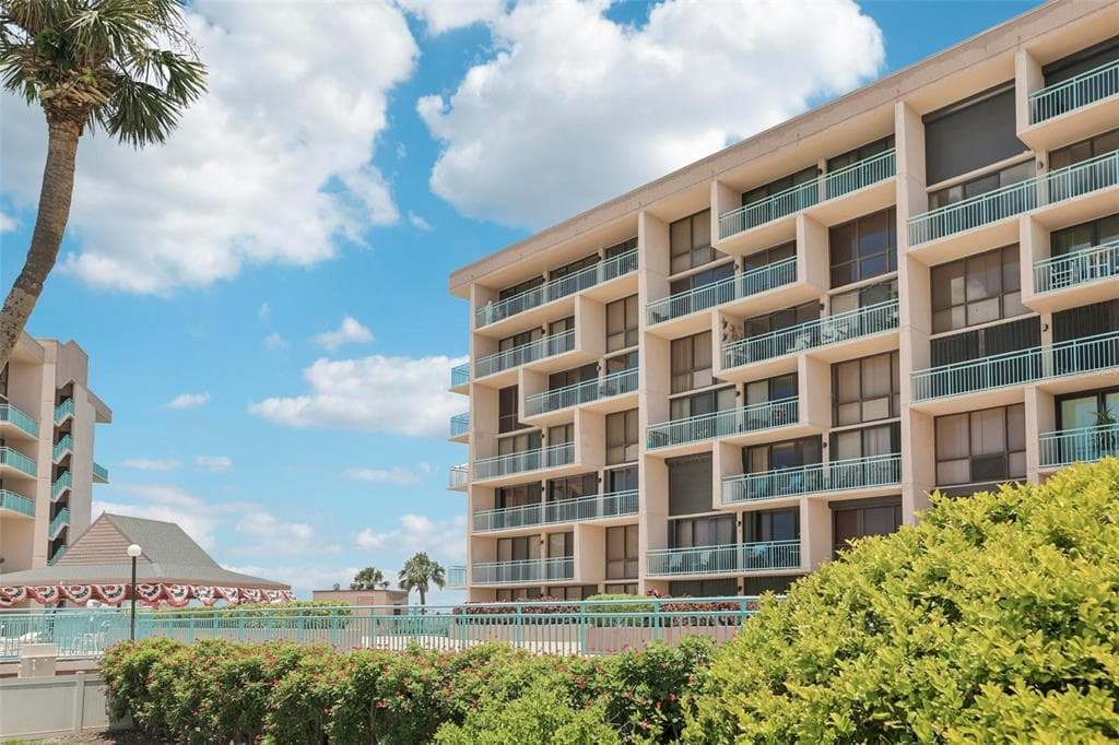 1 KEY CAPRI UNIT 302E TREASURE ISLAND, FL 33706