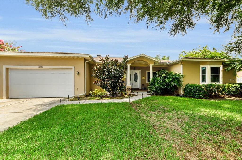 1888 BUGLE LANE CLEARWATER, FL 33764