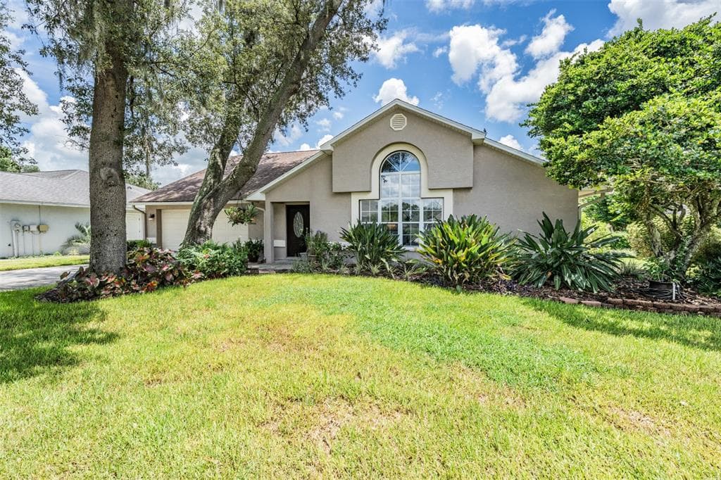 6536 NORTHLAKE DRIVE ZEPHYRHILLS, FL 33542