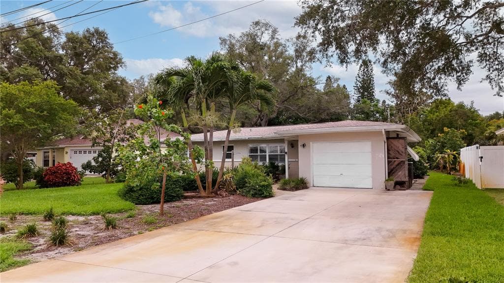14668 WILDWOOD DRIVE LARGO, FL 33774