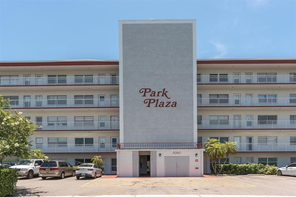 5060 76TH AVENUE N UNIT 402