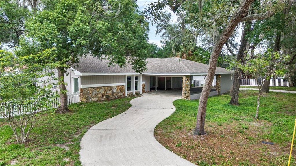 6906 GREENHILL PLACE TAMPA, FL 33617
