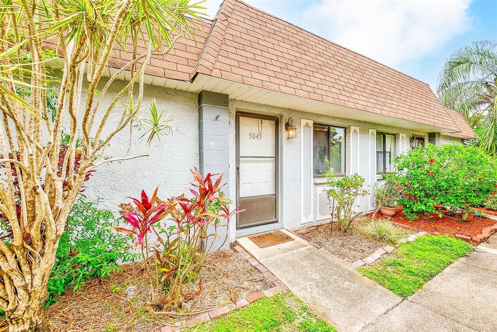 5045 70TH PLACE N UNIT 5045