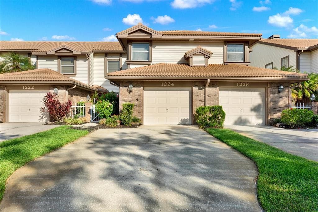 1224 CLAYS TRAIL UNIT 1224 OLDSMAR, FL 34677
