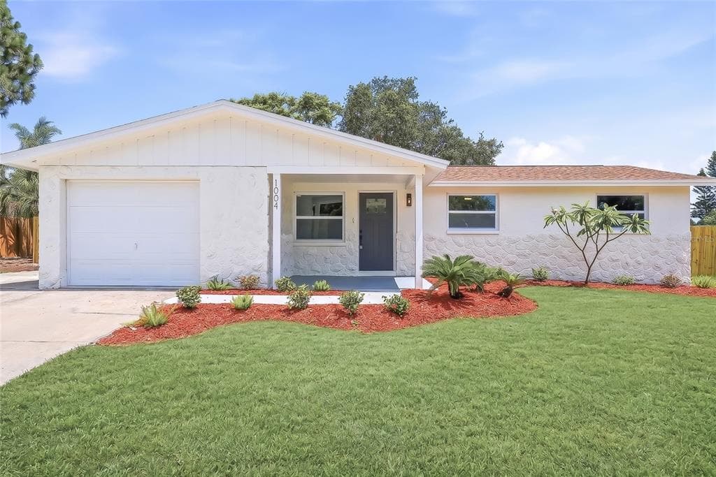 1004 IDLEBRIAR WAY TARPON SPRINGS, FL 34689