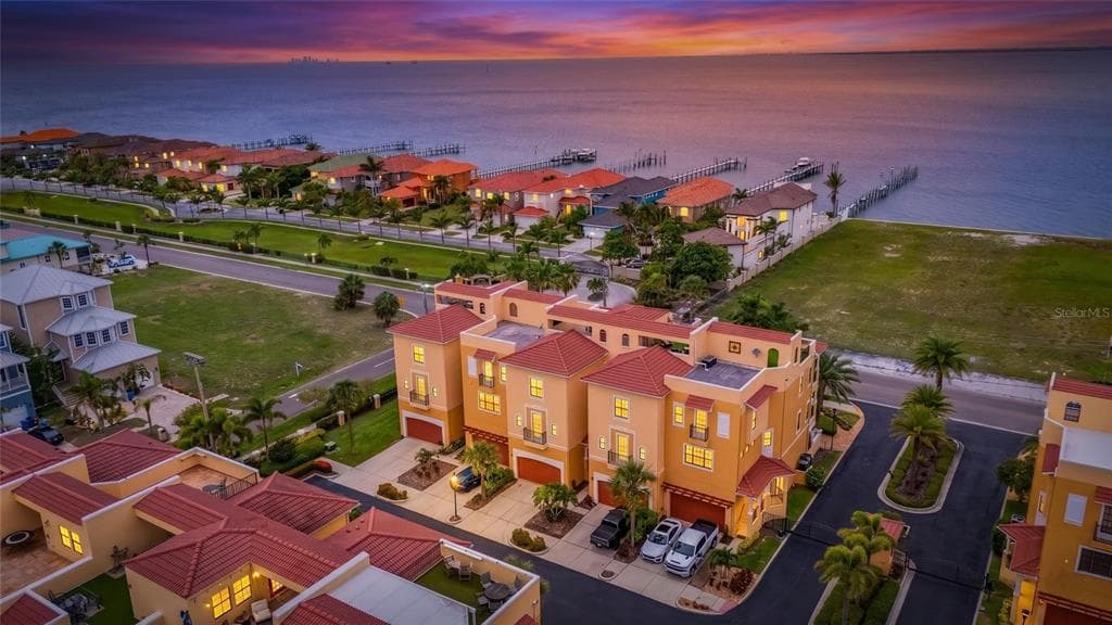 6408 MAYRA SHORES LANE APOLLO BEACH, FL 33572