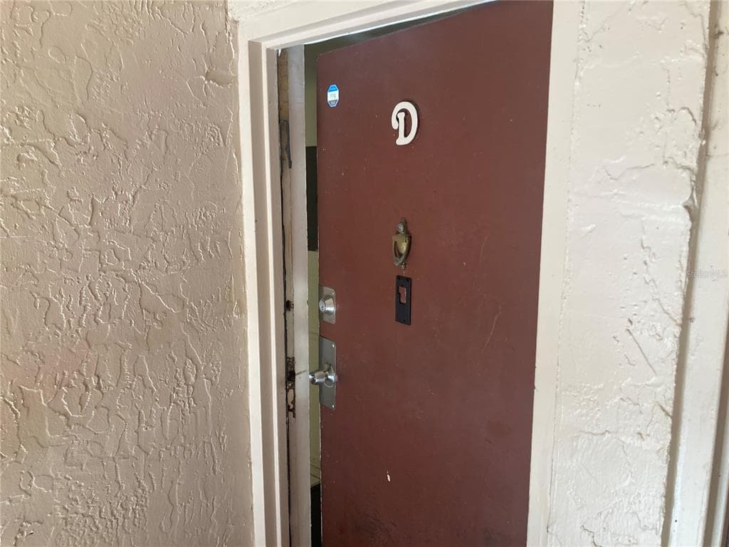 7502 NEEDLE LEAF PLACE UNIT 70 TAMPA, FL 33617