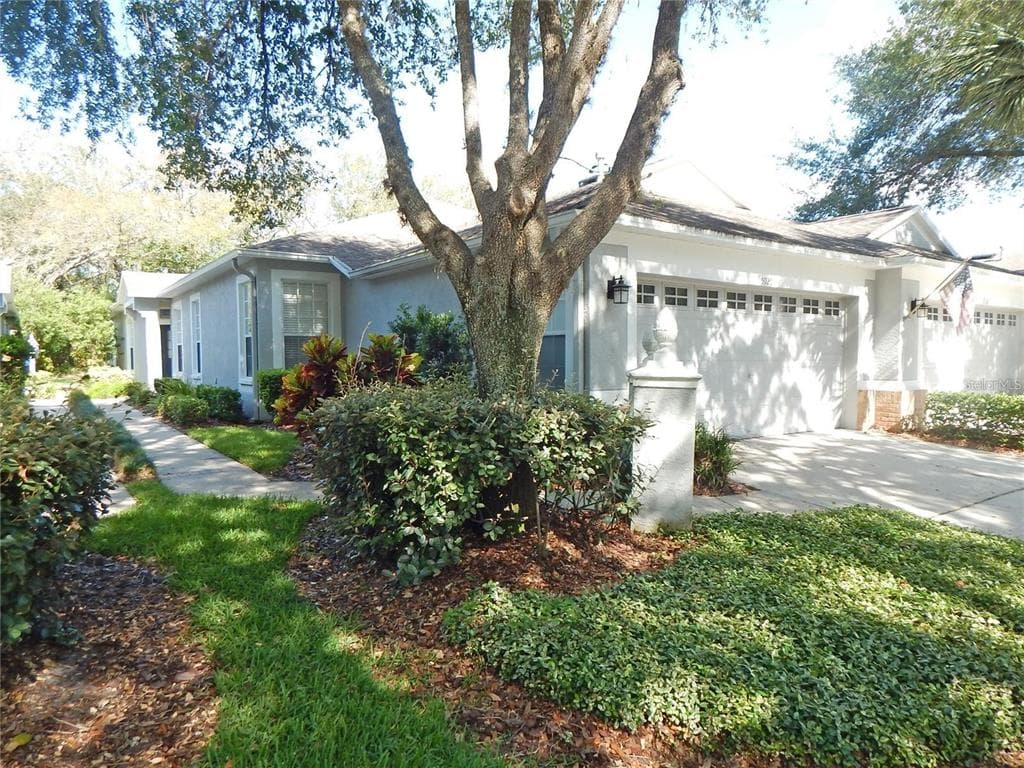 5925 SANDHILL RIDGE DRIVE LITHIA, FL 33547