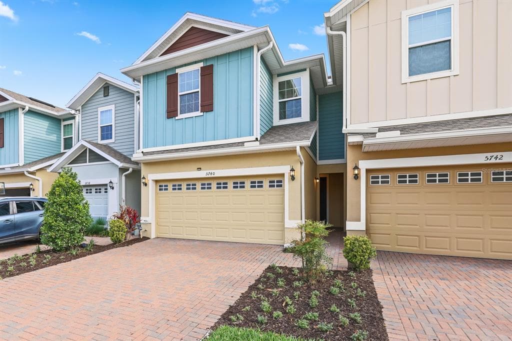 5740 SPOTTED HARRIER WAY LITHIA, FL 33547