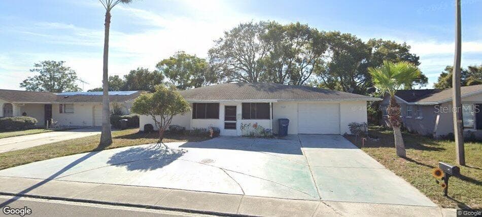 8220 FOX HOLLOW DRIVE
