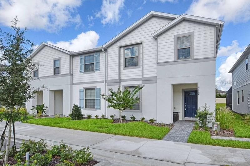 2414 DUBAI STREET KISSIMMEE, FL 34747
