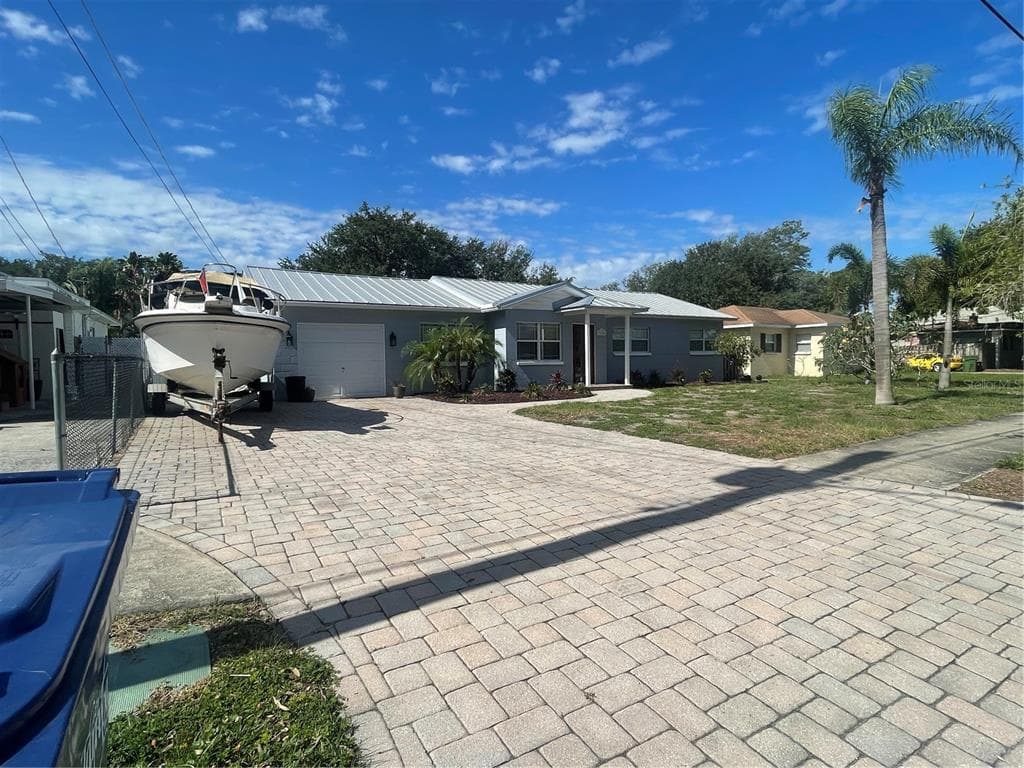 3030 W HELEN AVENUE TAMPA, FL 33611