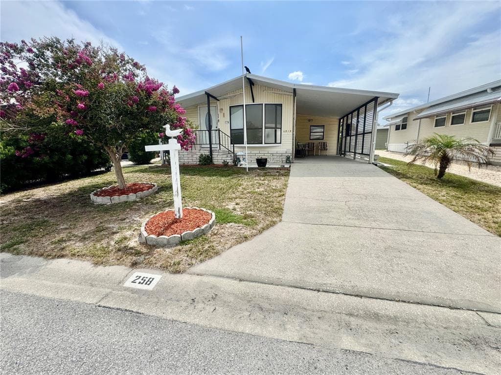 4747 BOBBY AVENUE Lot 258 ZEPHYRHILLS, FL 33541