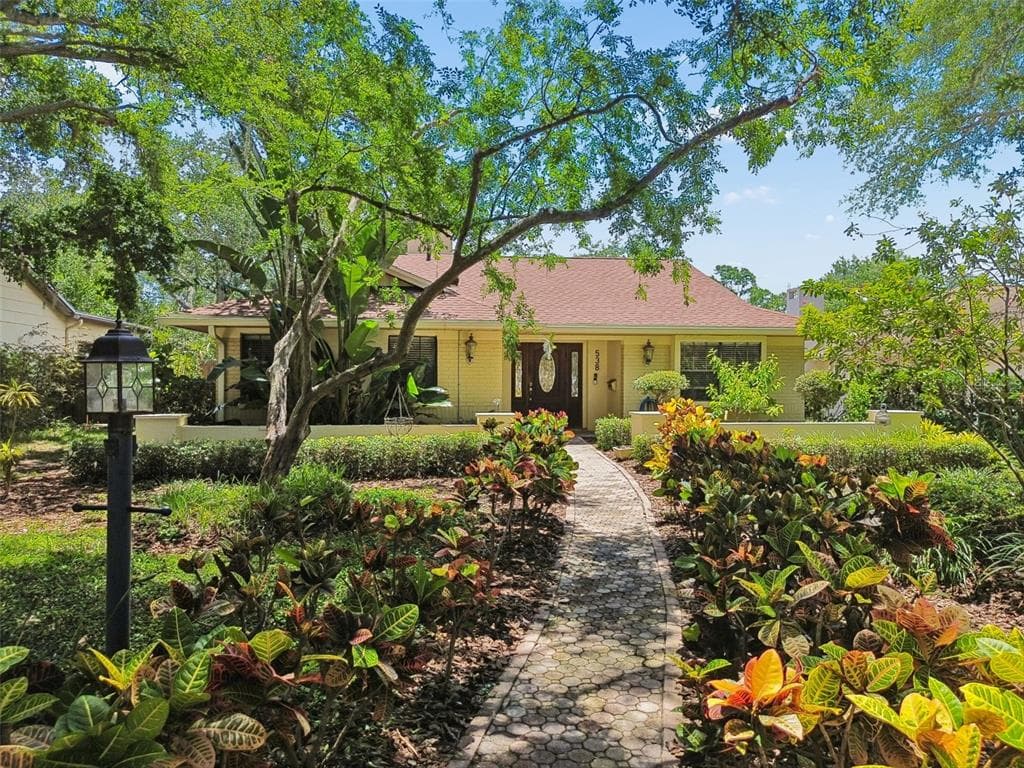 538 OLEANDER WAY S ST PETERSBURG, FL 33707