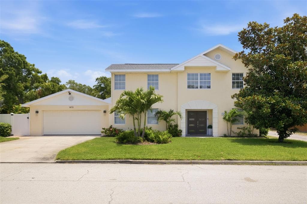 1470 28TH AVENUE N ST PETERSBURG, FL 33704