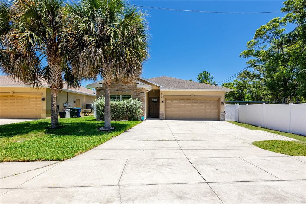 902 8TH AVENUE NW LARGO, FL 33770