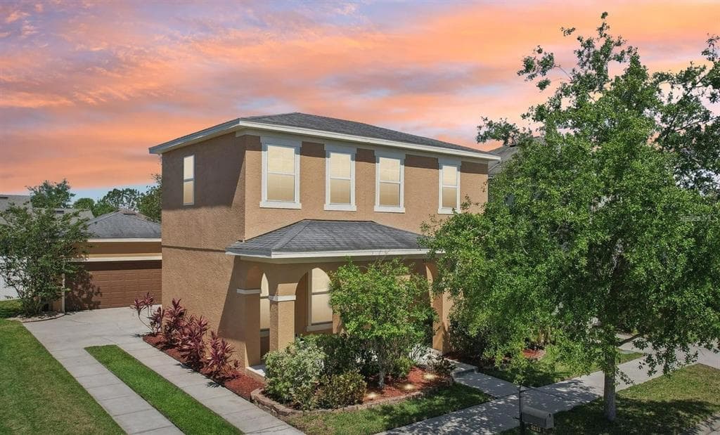 5233 SUNCATCHER DRIVE WESLEY CHAPEL, FL 33545