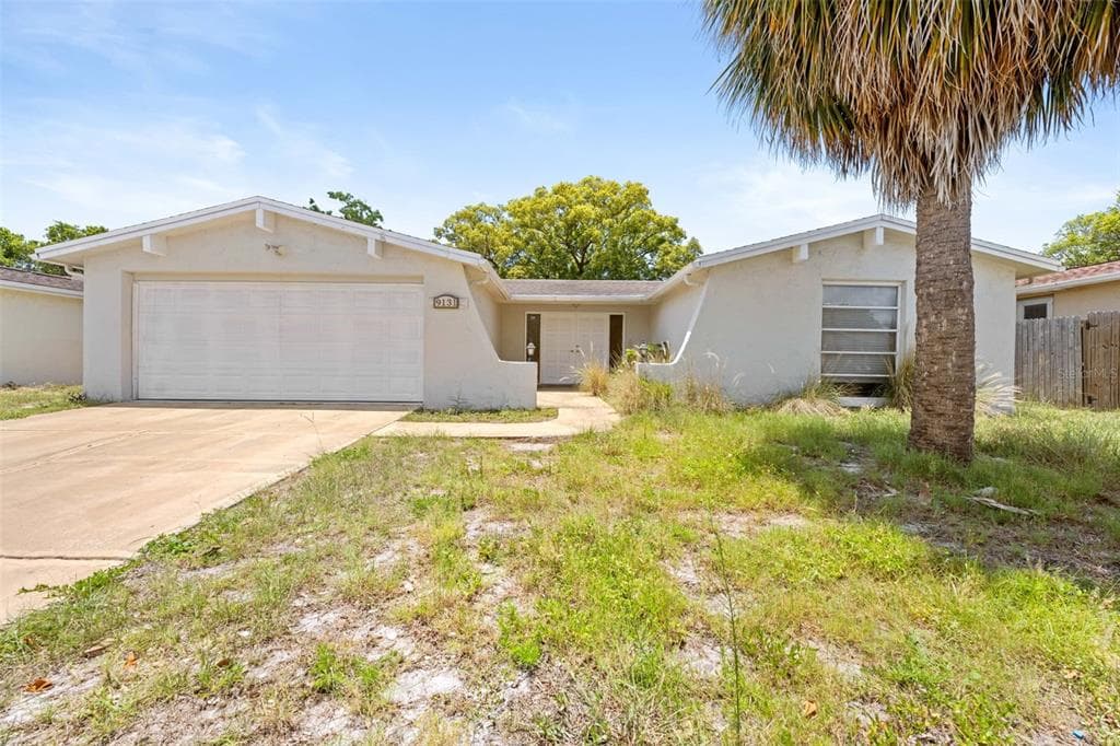 9131 HUNT CLUB LANE PORT RICHEY, FL 34668