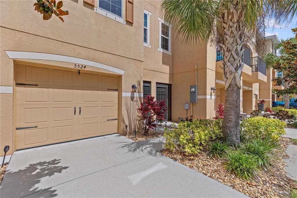 5524 YELLOWFIN COURT