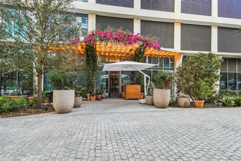 1000 WATER STREET UNIT 2501 a TAMPA, FL 33602